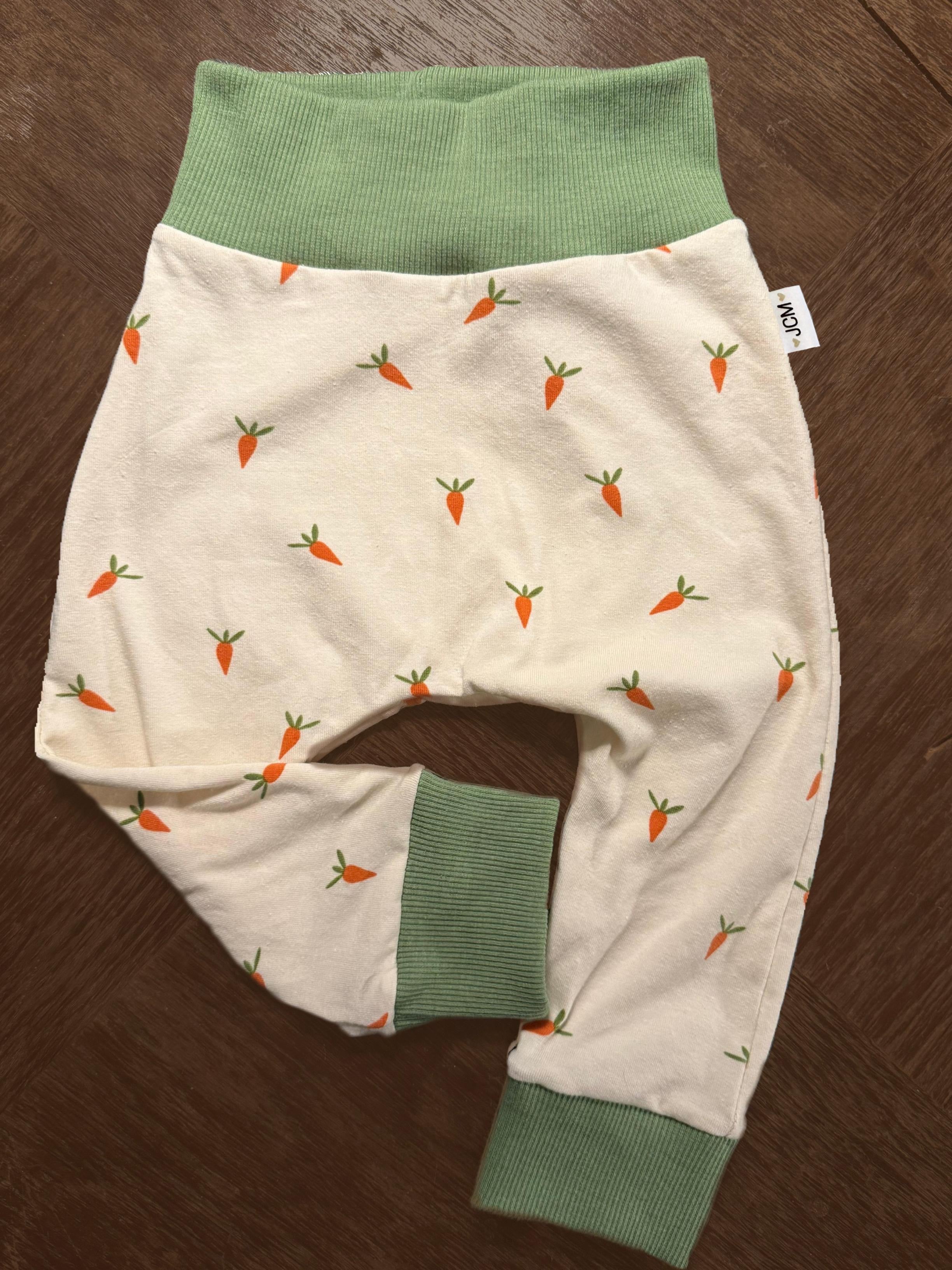 Karottenhose für Babys und Kleinkinder